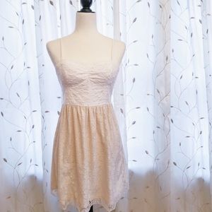 AMERICAN EAGLE Lace Skirt Sweetheart Dress, Cream, S